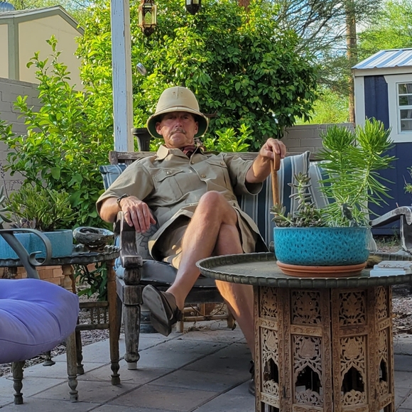 Meet your Posher, Colonel - Picture 3 of 6